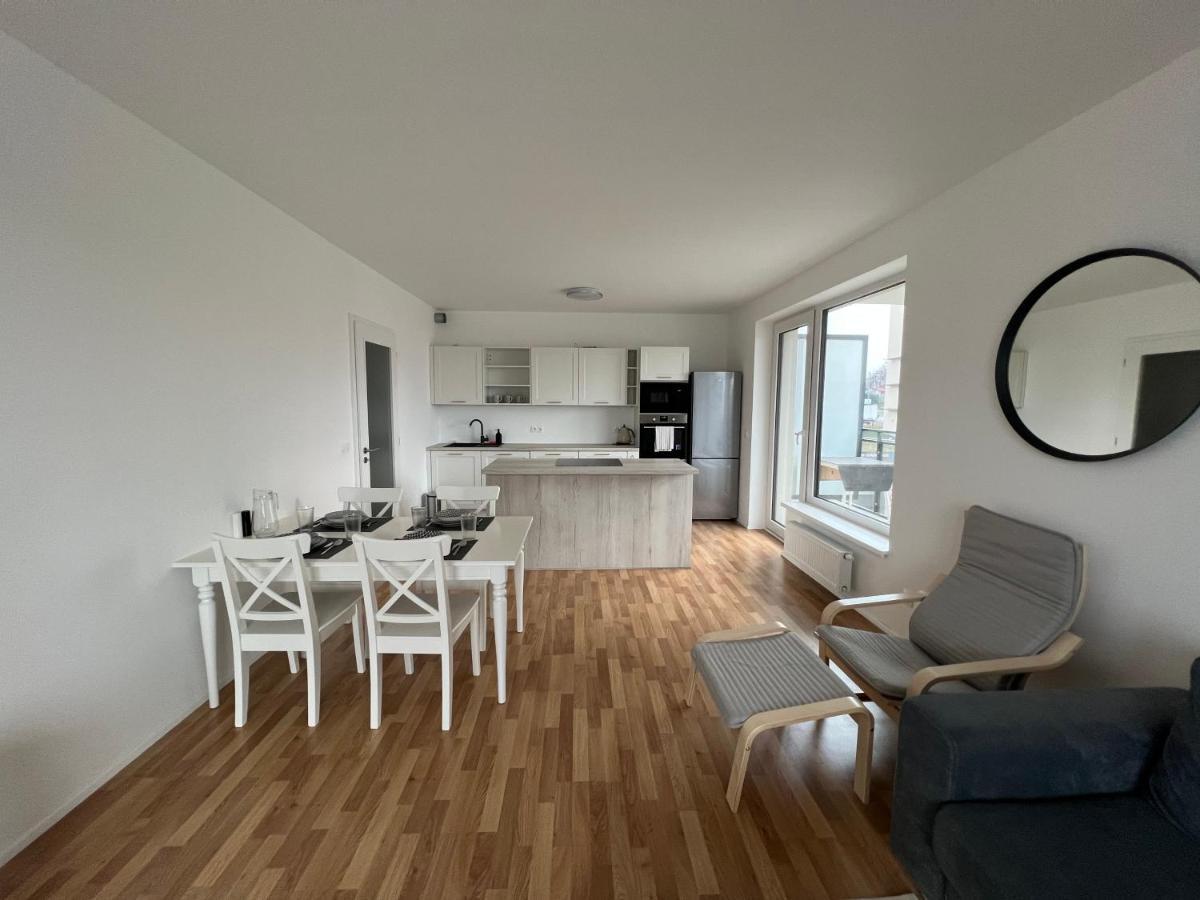 The Dante Prague - Family And Friends Apartments, Free Parking エクステリア 写真