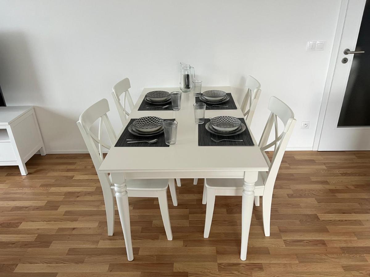 The Dante Prague - Family And Friends Apartments, Free Parking エクステリア 写真
